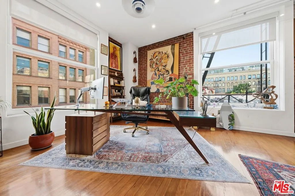 257 S Spring Street 2m, Los Angeles, California 90012 home-pic-26