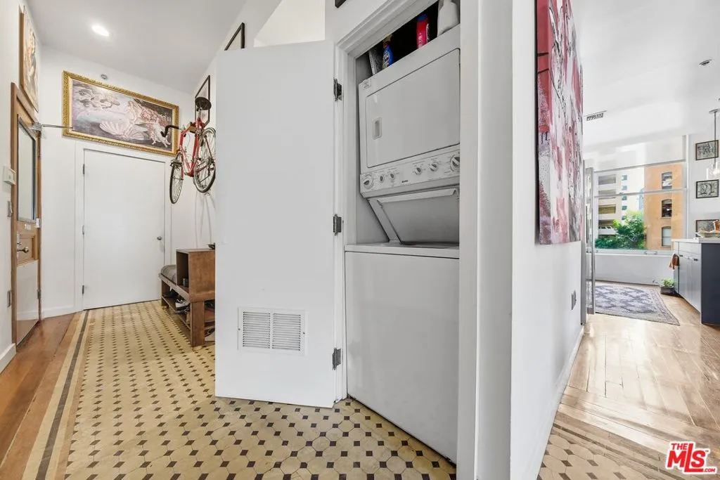 257 S Spring Street 2m, Los Angeles, California 90012 home-pic-20