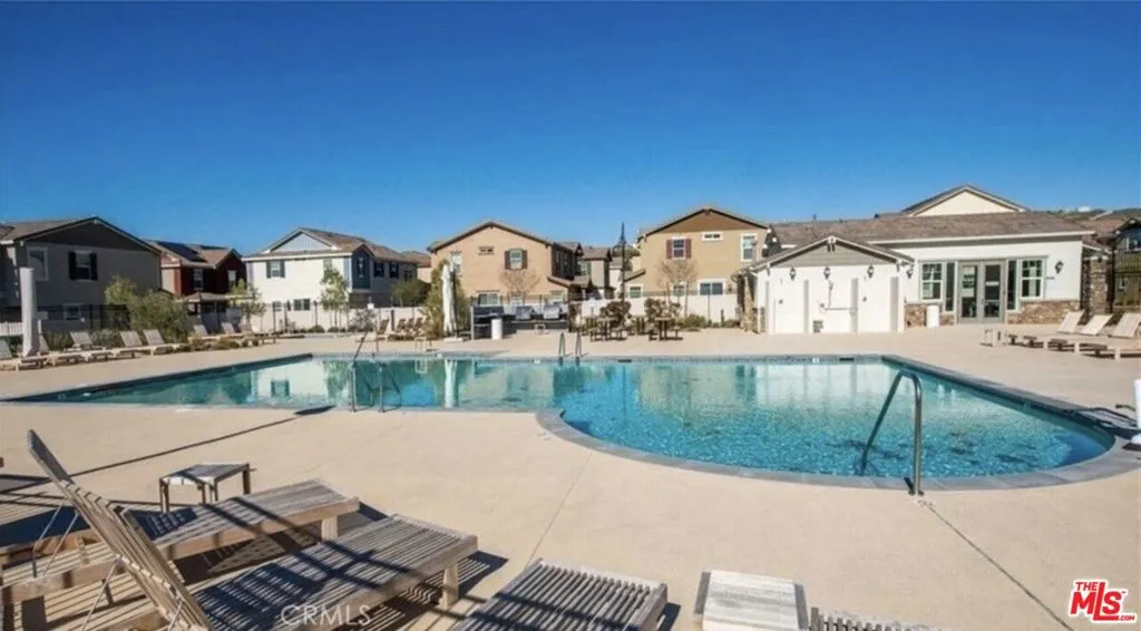 17107 Zion Drive, Canyon Country, California 91387 home-pic-3