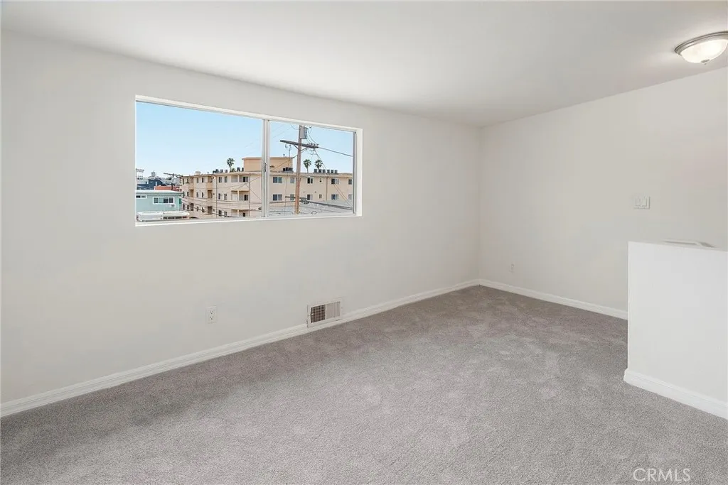 3651 Jasmine Avenue  home-pic-17