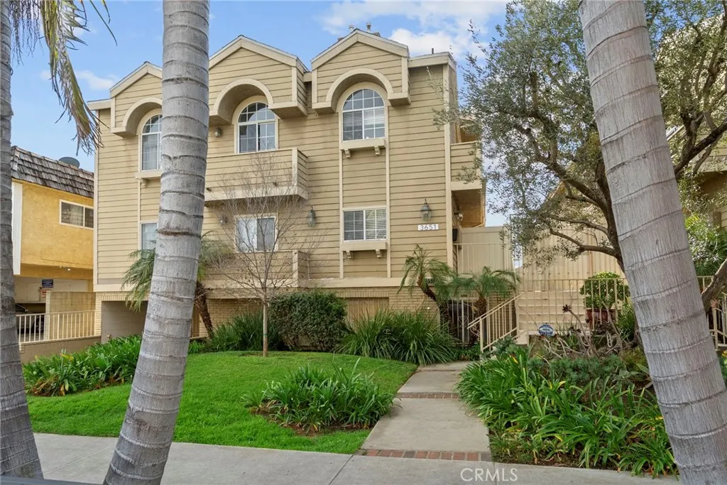 3651 Jasmine Avenue  home-pic-18