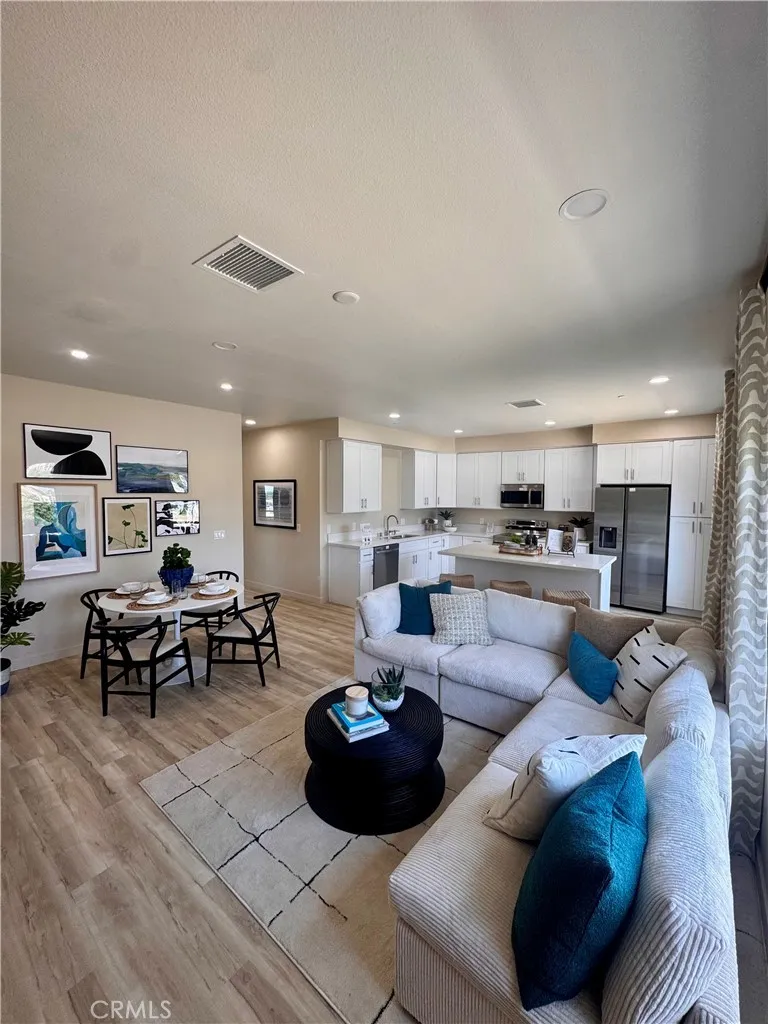 14414 Bing Avenue, Fontana, California 92335 home-pic-3