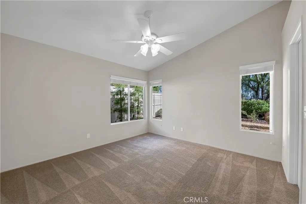 40252 Via Aguadulce, Murrieta, California 92562 home-pic-12