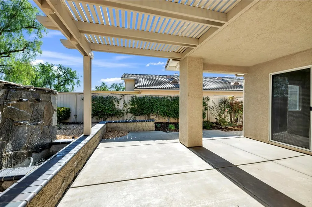 40252 Via Aguadulce, Murrieta, California 92562 home-pic-19