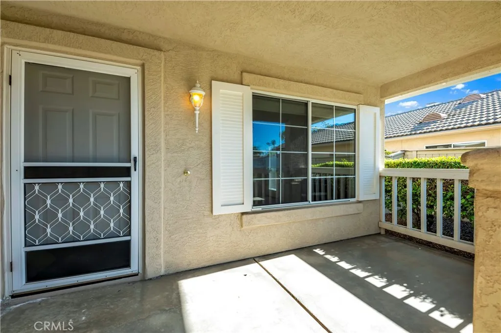 40252 Via Aguadulce, Murrieta, California 92562 home-pic-4
