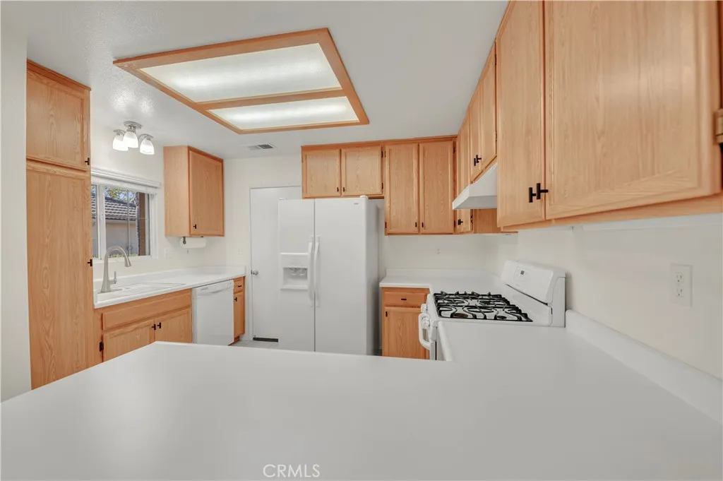 40252 Via Aguadulce, Murrieta, California 92562 home-pic-9