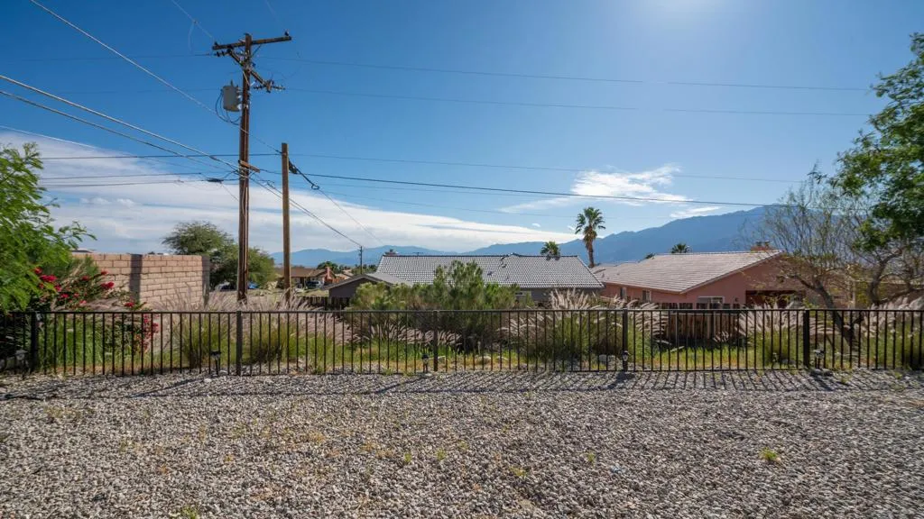 66365 Cactus Drive, Desert Hot Springs, California 92240 home-pic-32