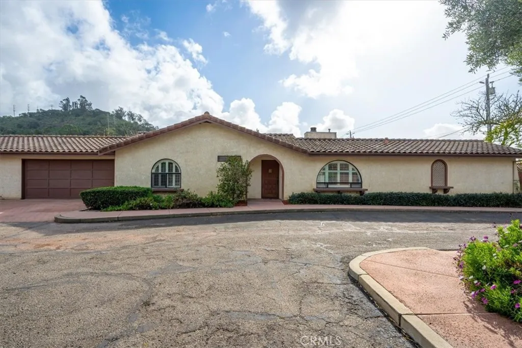 817 Valley, Arroyo Grande, California 93420 home-pic-2