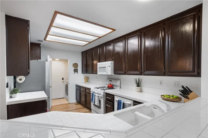 686 Azure 2, Corona, California 92879