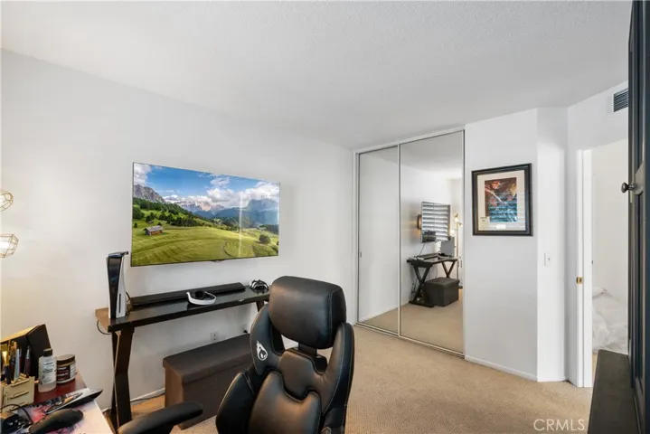 686 Azure 2, Corona, California 92879