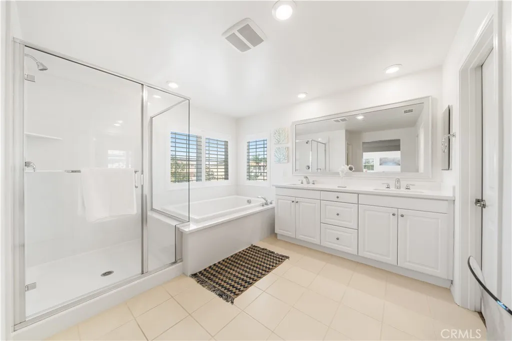 6979 Housatonic Ct, Jurupa Valley, California 91752 home-pic-15