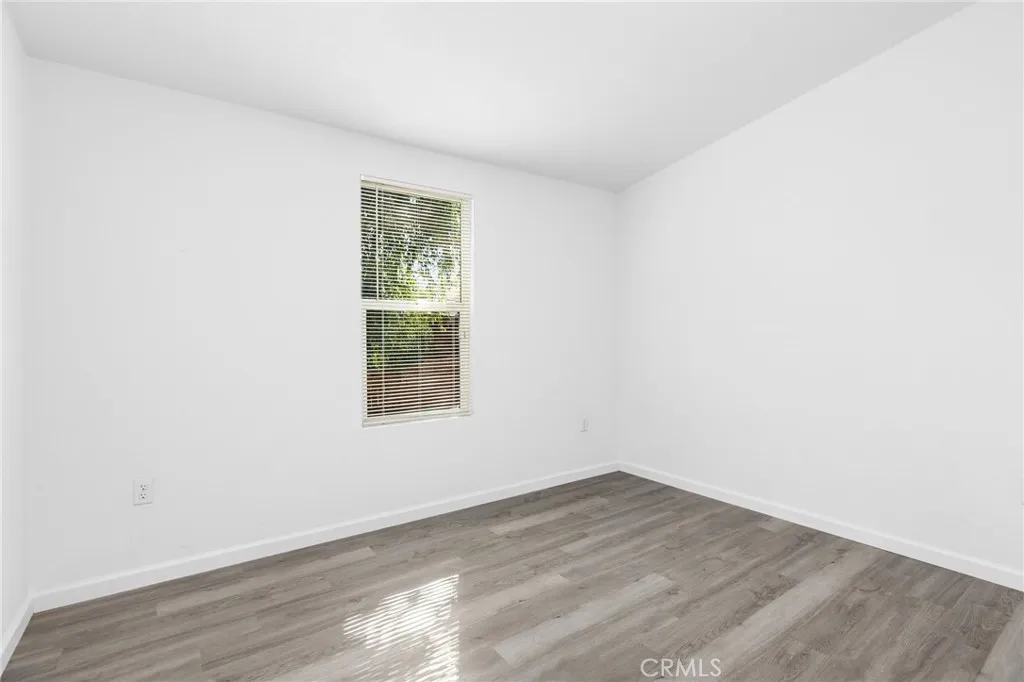 17603 Hays, Lake Elsinore, California 92530 home-pic-21