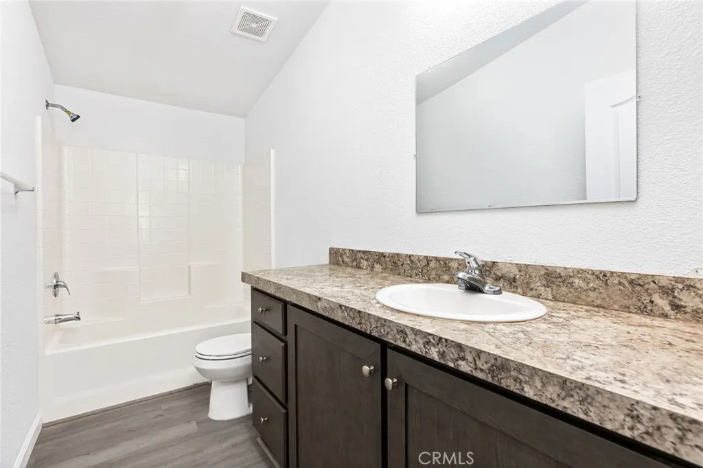 17603 Hays, Lake Elsinore, California 92530 home-pic-20