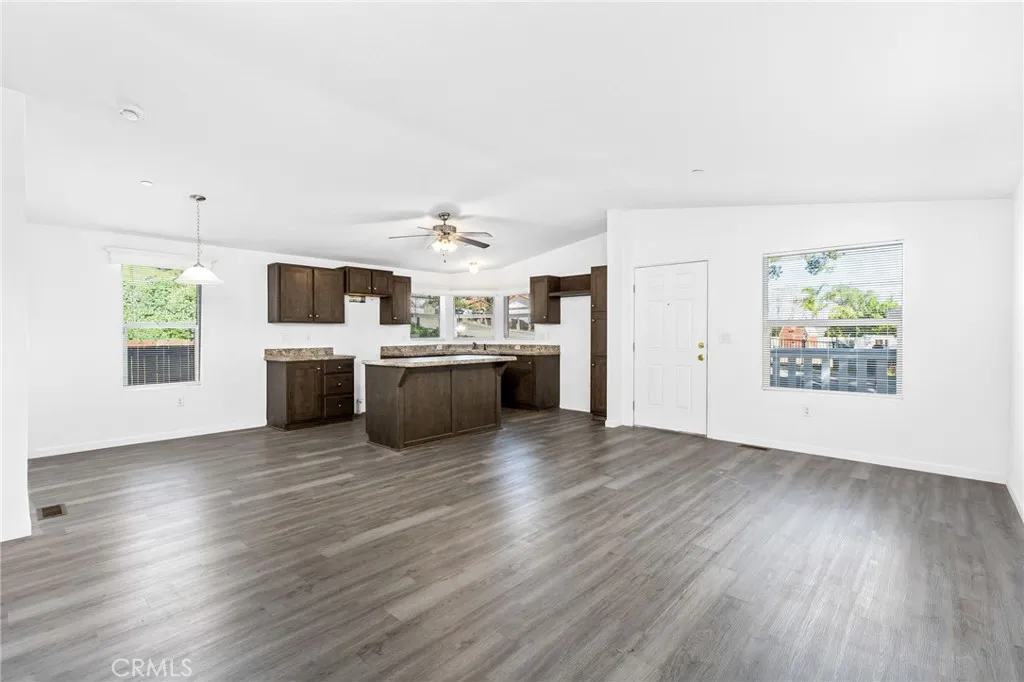 17603 Hays, Lake Elsinore, California 92530 home-pic-11