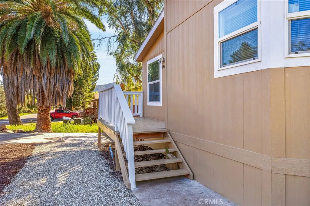 17603 Hays, Lake Elsinore, California 92530 home-pic-6