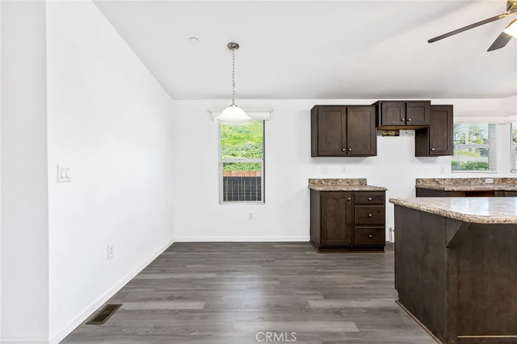 17603 Hays, Lake Elsinore, California 92530 home-pic-16