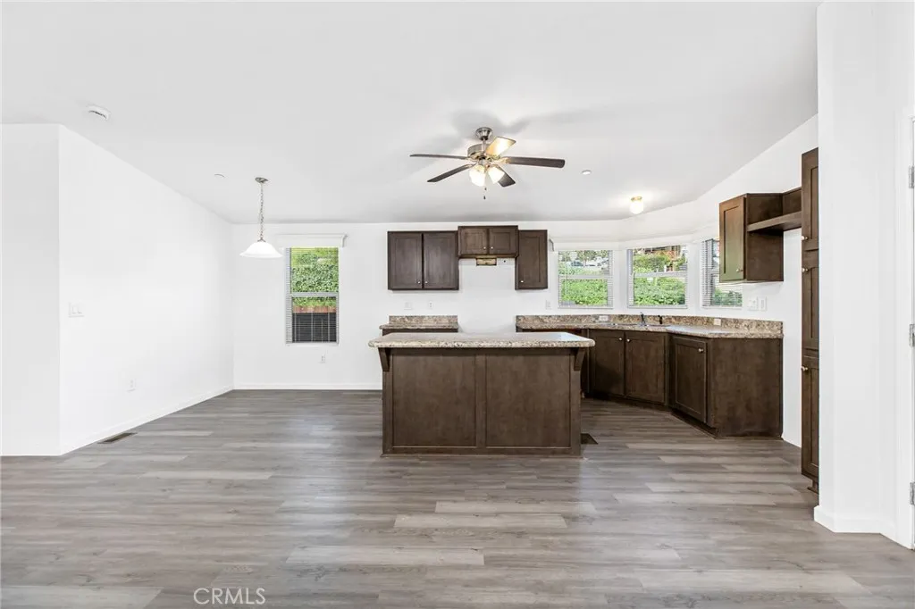 17603 Hays, Lake Elsinore, California 92530 home-pic-12