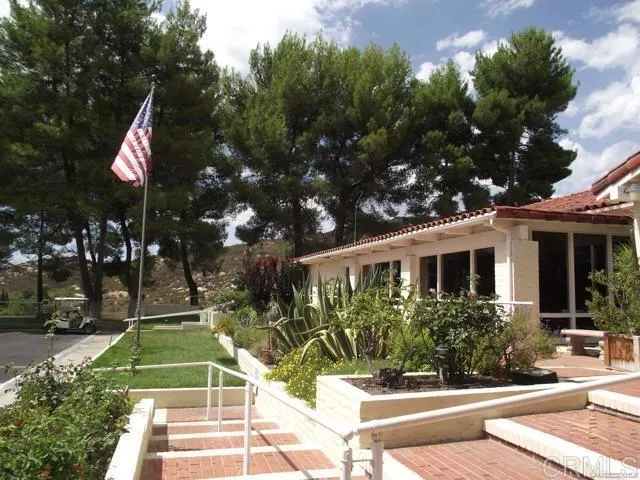 Clubhouse 3