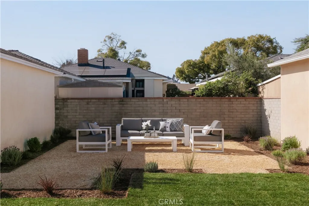 15325 Gramercy Place, Gardena, California 90249 home-pic-15