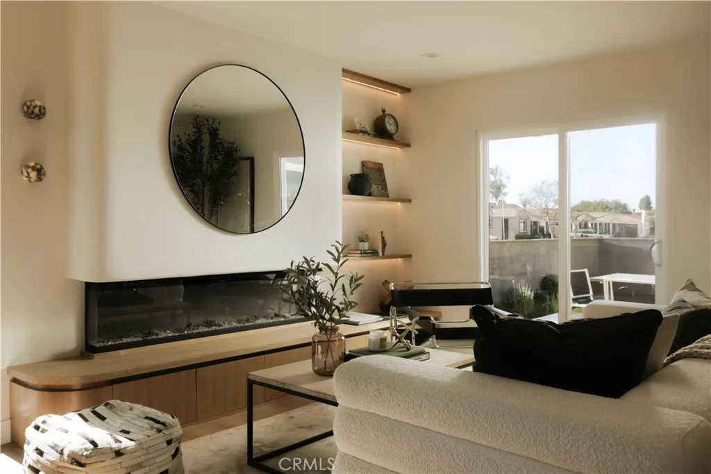 15325 Gramercy Place, Gardena, California 90249 home-pic-1