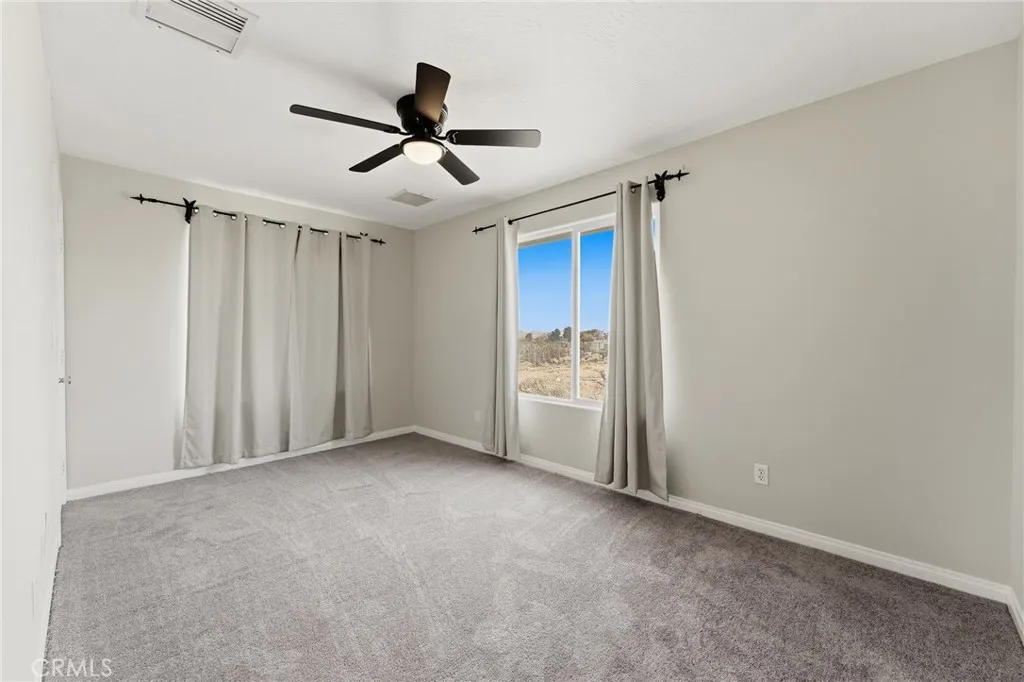 9067 Santa Fe Trail, Lucerne Valley, California 92356 home-pic-15