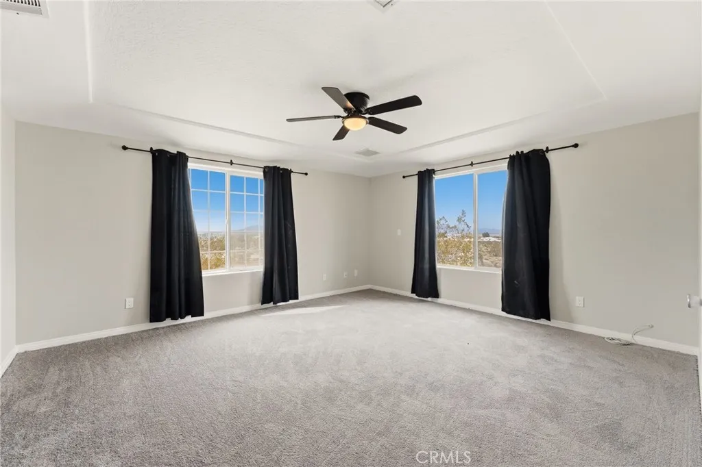 9067 Santa Fe Trail, Lucerne Valley, California 92356 home-pic-16