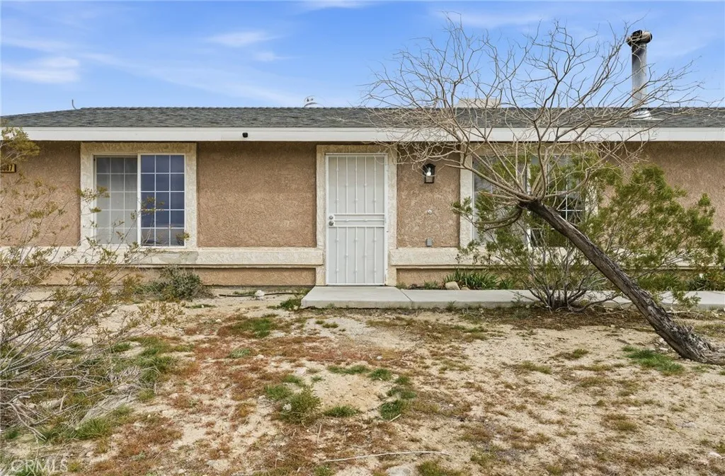 9067 Santa Fe Trail, Lucerne Valley, California 92356 home-pic-27