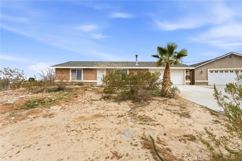 9067 Santa Fe Trail, Lucerne Valley, California 92356 home-pic-25