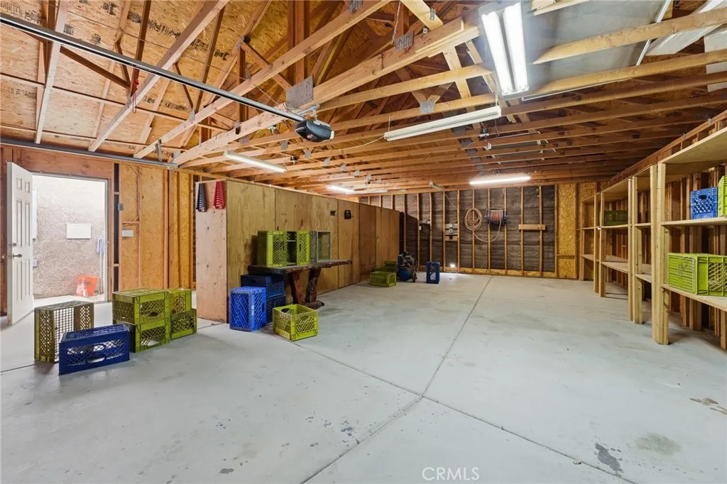 9067 Santa Fe Trail, Lucerne Valley, California 92356 home-pic-18