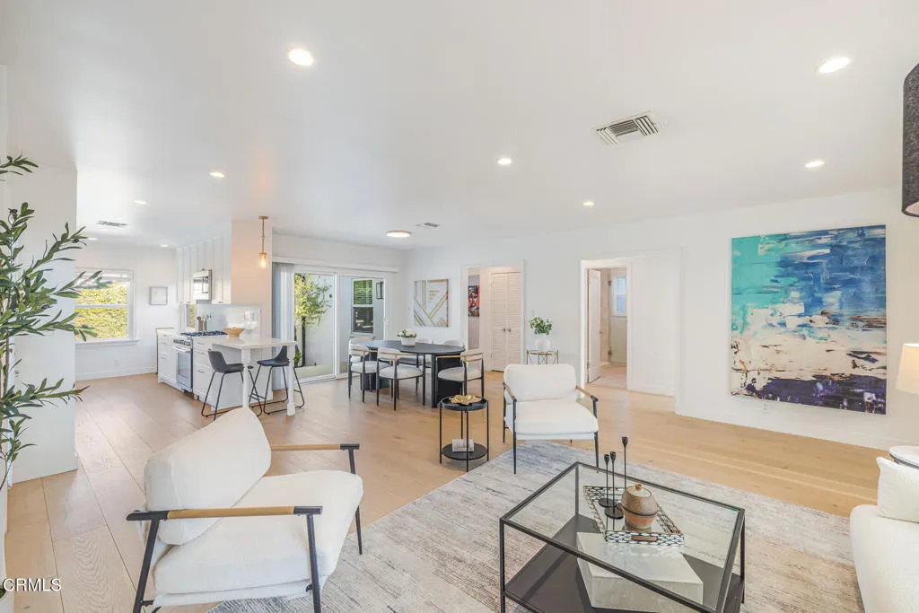 12435 Huston Street, Los Angeles, California 91607 home-pic-14