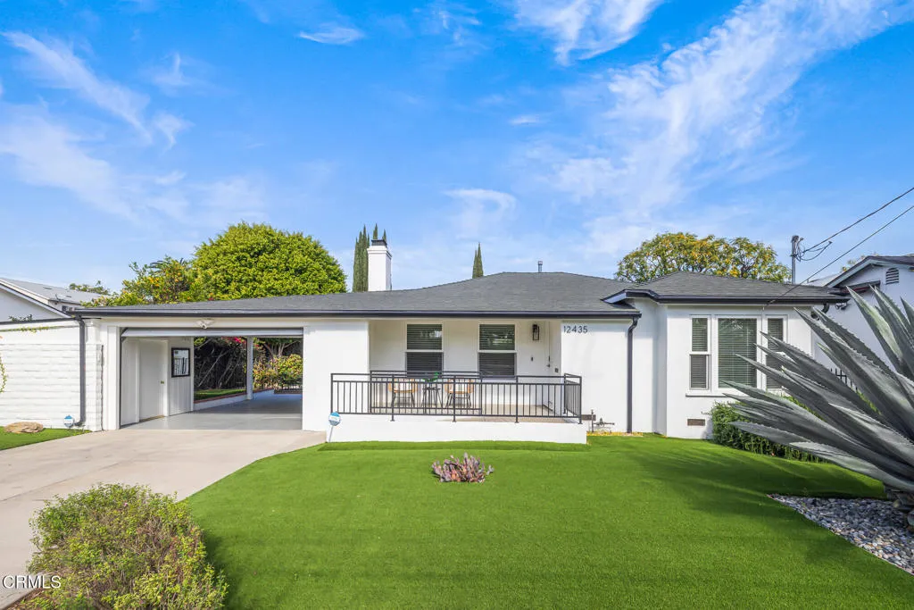 12435 Huston Street, Los Angeles, California 91607 home-pic-45
