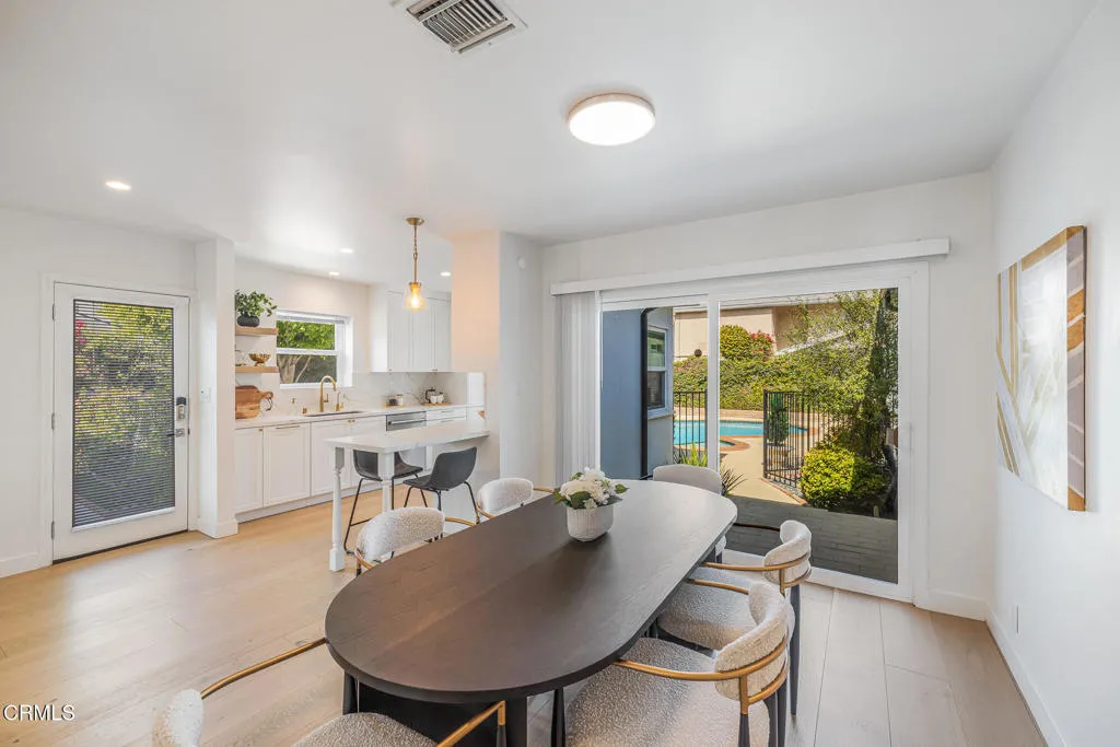 12435 Huston Street, Los Angeles, California 91607 home-pic-16
