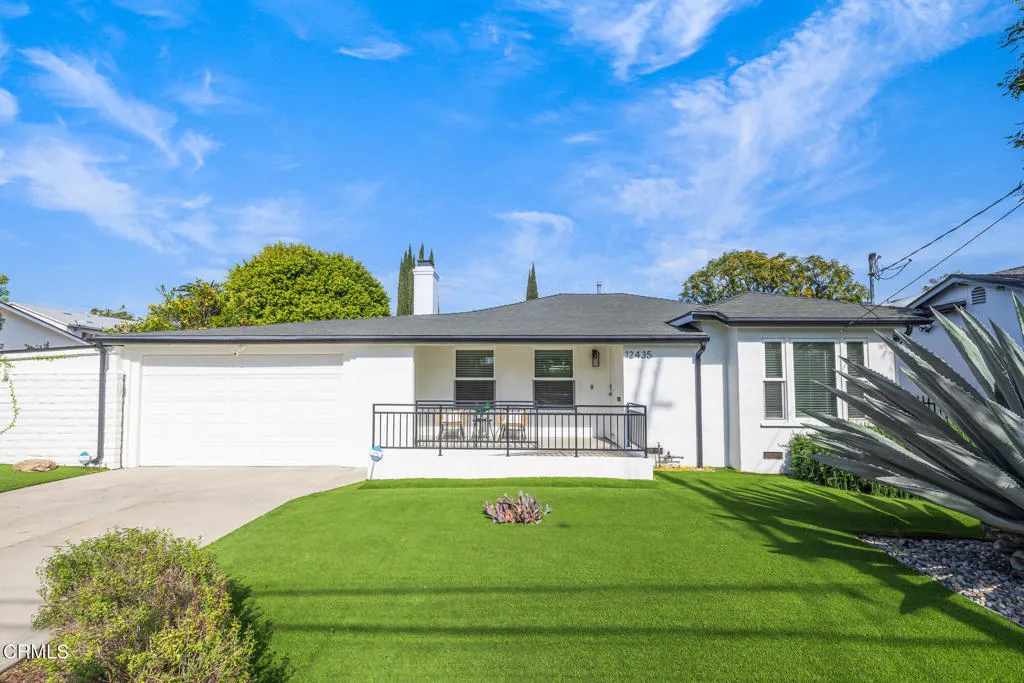 12435 Huston Street, Los Angeles, California 91607 home-pic-1