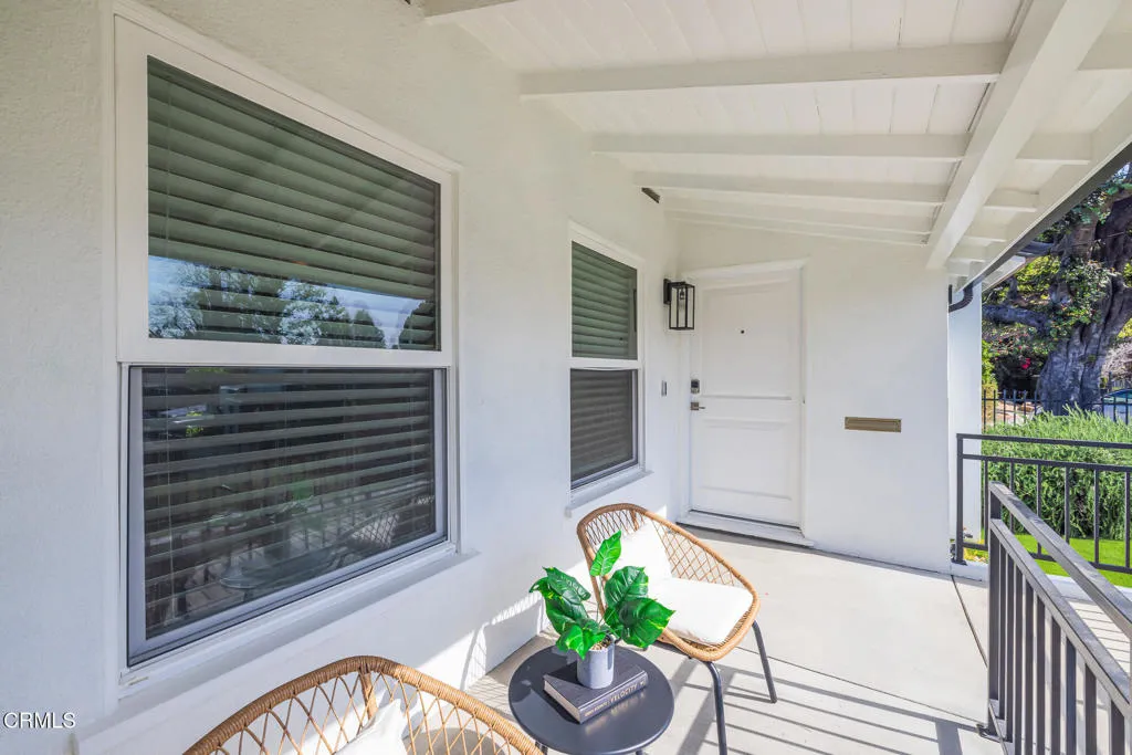 12435 Huston Street, Los Angeles, California 91607 home-pic-8