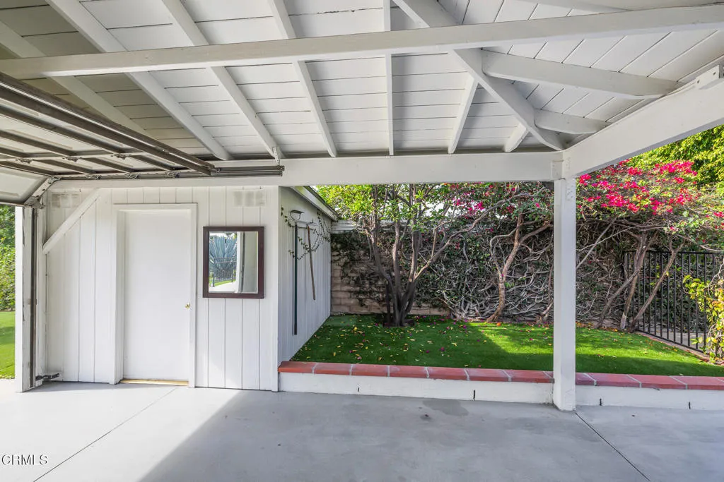 12435 Huston Street, Los Angeles, California 91607 home-pic-35