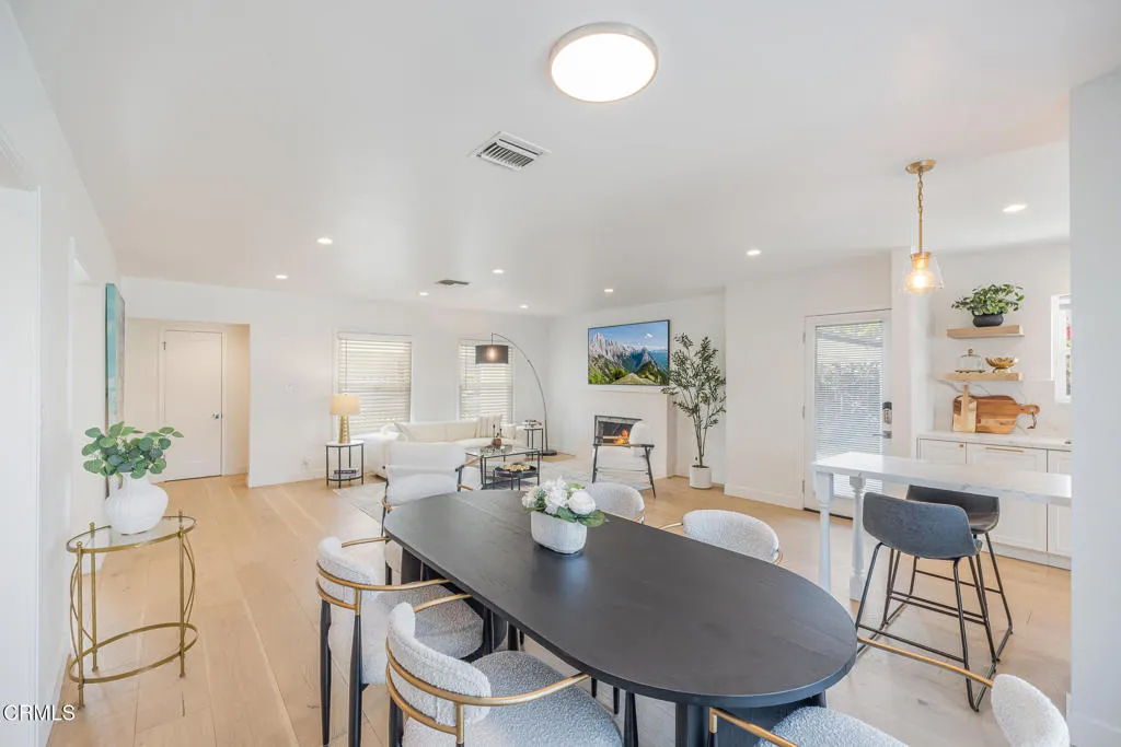 12435 Huston Street, Los Angeles, California 91607 home-pic-23