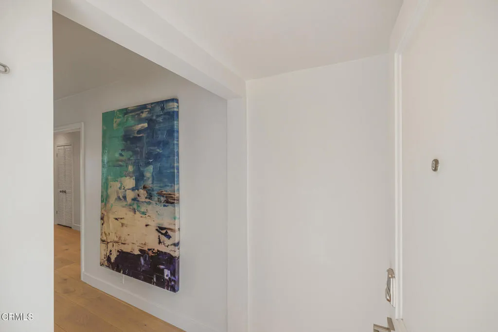 12435 Huston Street, Los Angeles, California 91607 home-pic-10