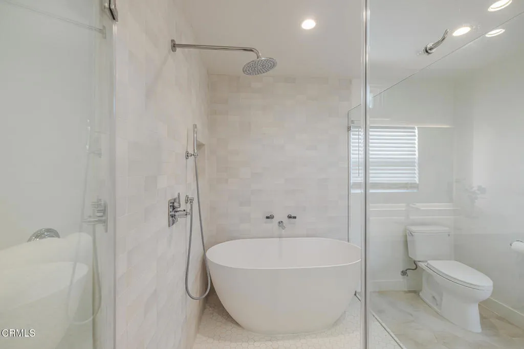 12435 Huston Street, Los Angeles, California 91607 home-pic-33