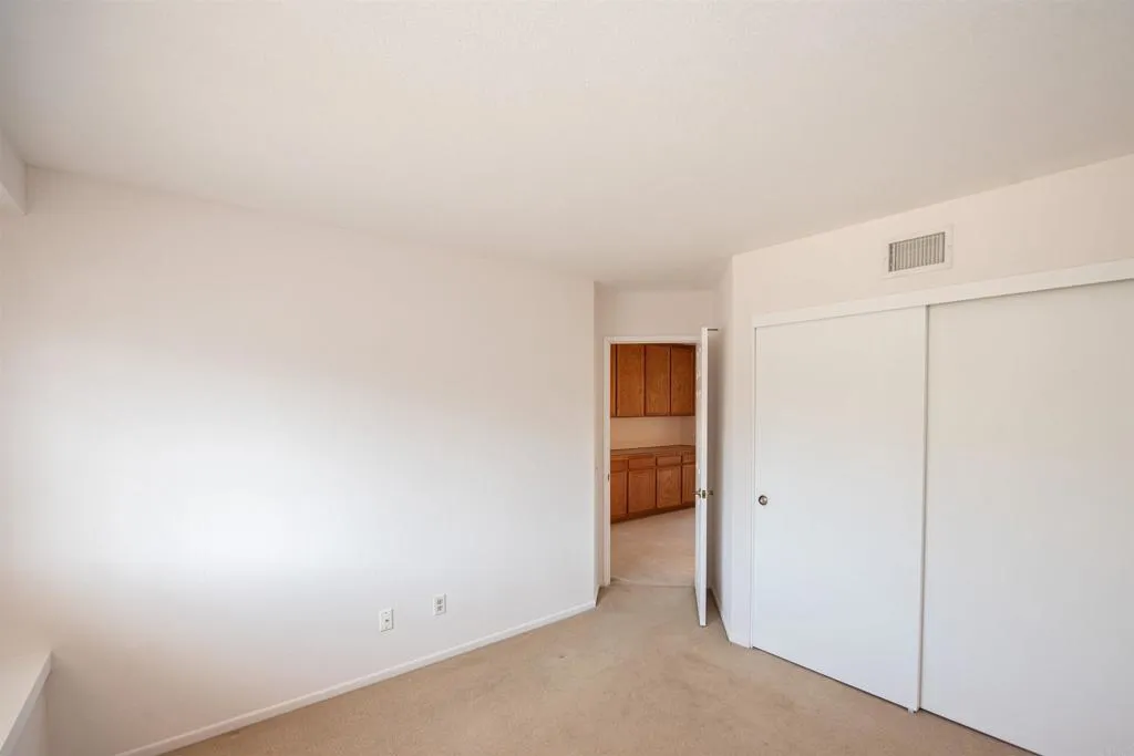 2432 Live Oak Road, Escondido, California 92029 home-pic-38
