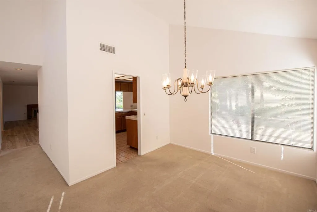 2432 Live Oak Road, Escondido, California 92029 home-pic-12