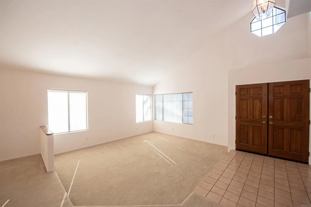 2432 Live Oak Road, Escondido, California 92029 home-pic-11