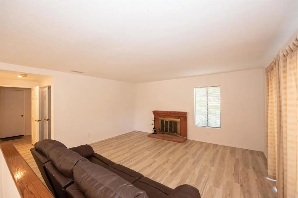 2432 Live Oak Road, Escondido, California 92029 home-pic-21