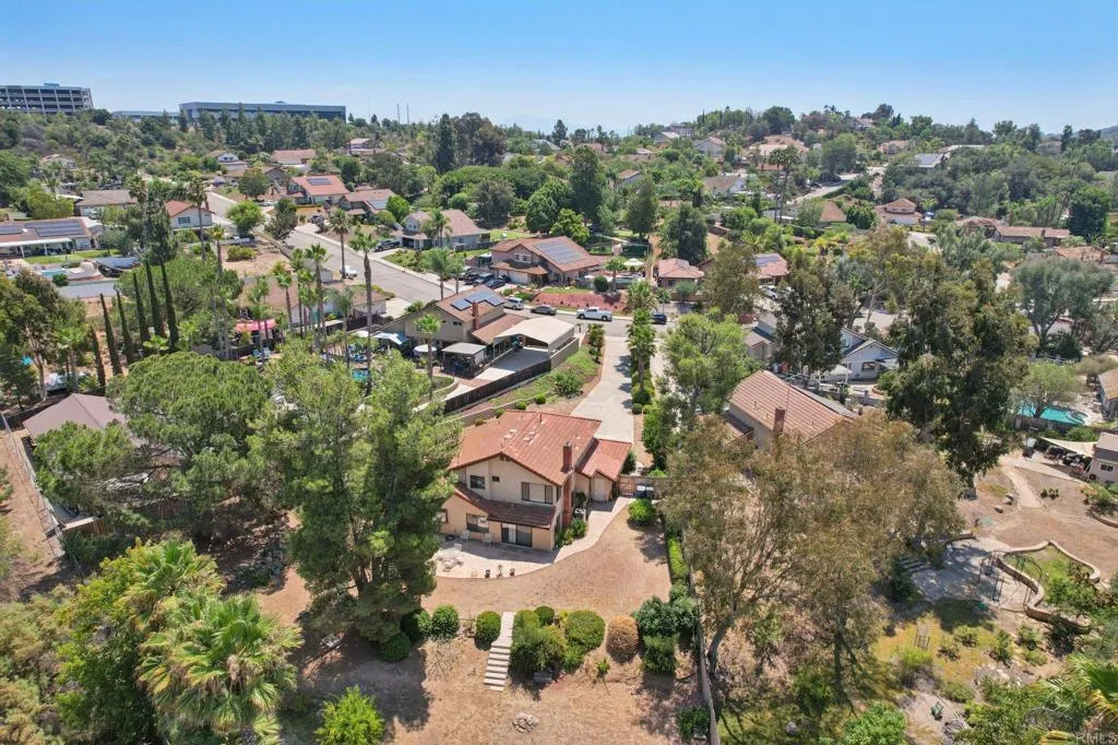 2432 Live Oak Road, Escondido, California 92029 home-pic-68