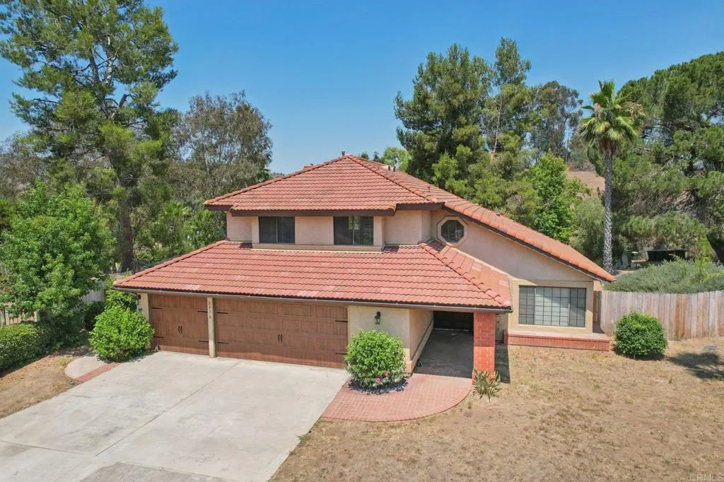 2432 Live Oak Road, Escondido, California 92029 home-pic-2