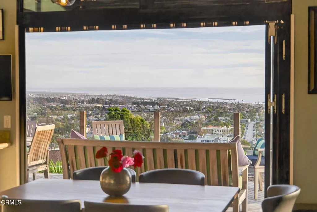 2222 Sunset Drive, Ventura, California 93001 home-pic-29