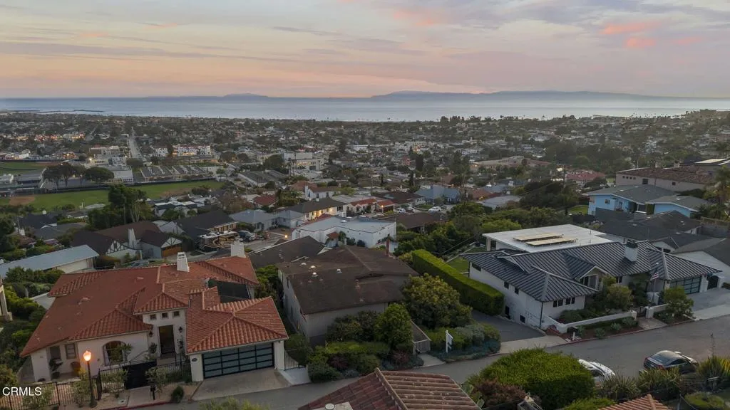 2222 Sunset Drive, Ventura, California 93001 home-pic-15