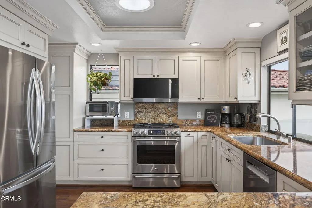 2222 Sunset Drive, Ventura, California 93001 home-pic-32