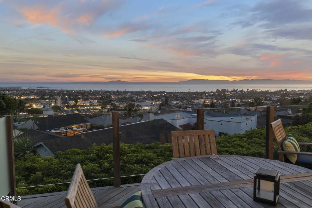 2222 Sunset Drive, Ventura, California 93001 home-pic-2