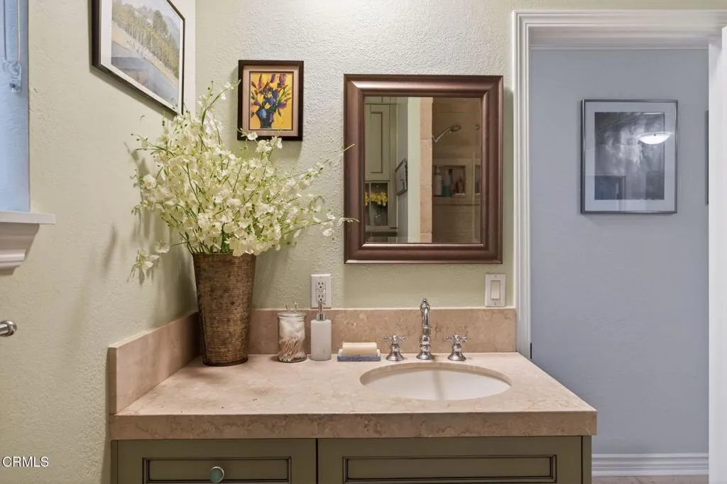 2222 Sunset Drive, Ventura, California 93001 home-pic-43