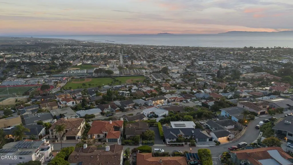 2222 Sunset Drive, Ventura, California 93001 home-pic-16